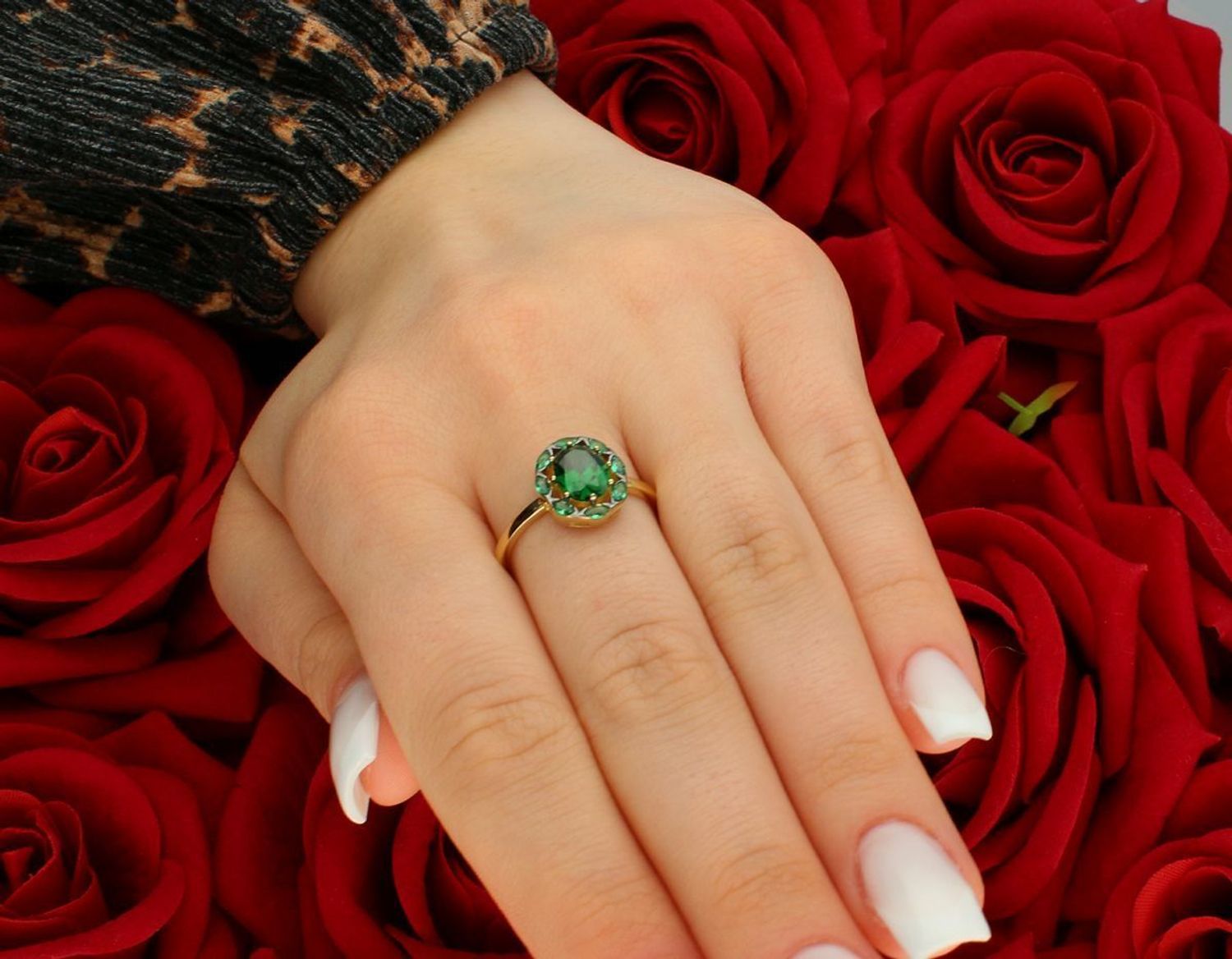 Złoty pierścionek vintage zielona cyrkonia próba 585 rozmiar 17, PI 6765B 585. Elegancki pierścionek w stylu vintage, wykonany z żółtego złota o próbie 585, z piękną zieloną cyrkonią jako 2.jpg